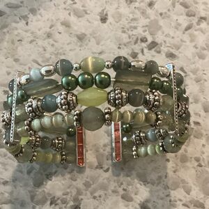 Elegant Green and Silver Beaded Bracelet